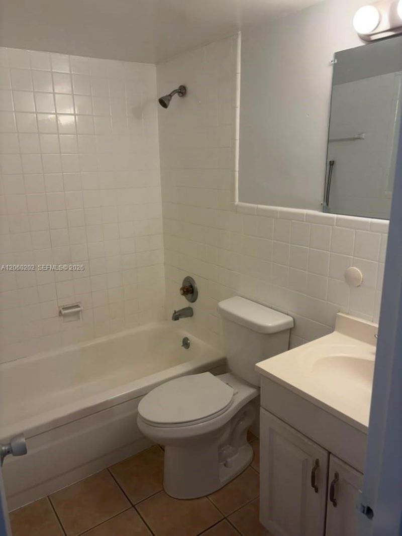 7917 West Dr, Unit 16, North Bay Village, FL 33141 Photo
