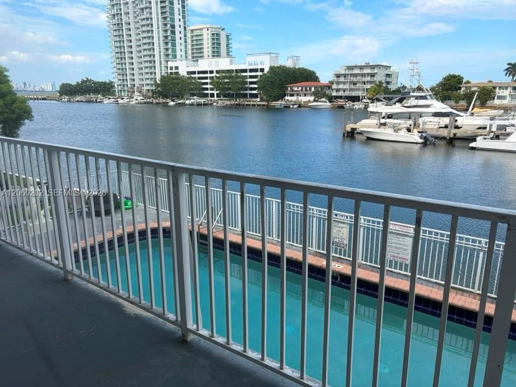 7917 West Dr, Unit 16, North Bay Village, FL 33141 Photo