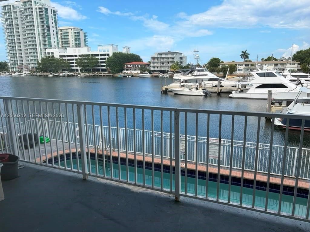 7917 West Dr, Unit 16, North Bay Village, FL 33141 Photo