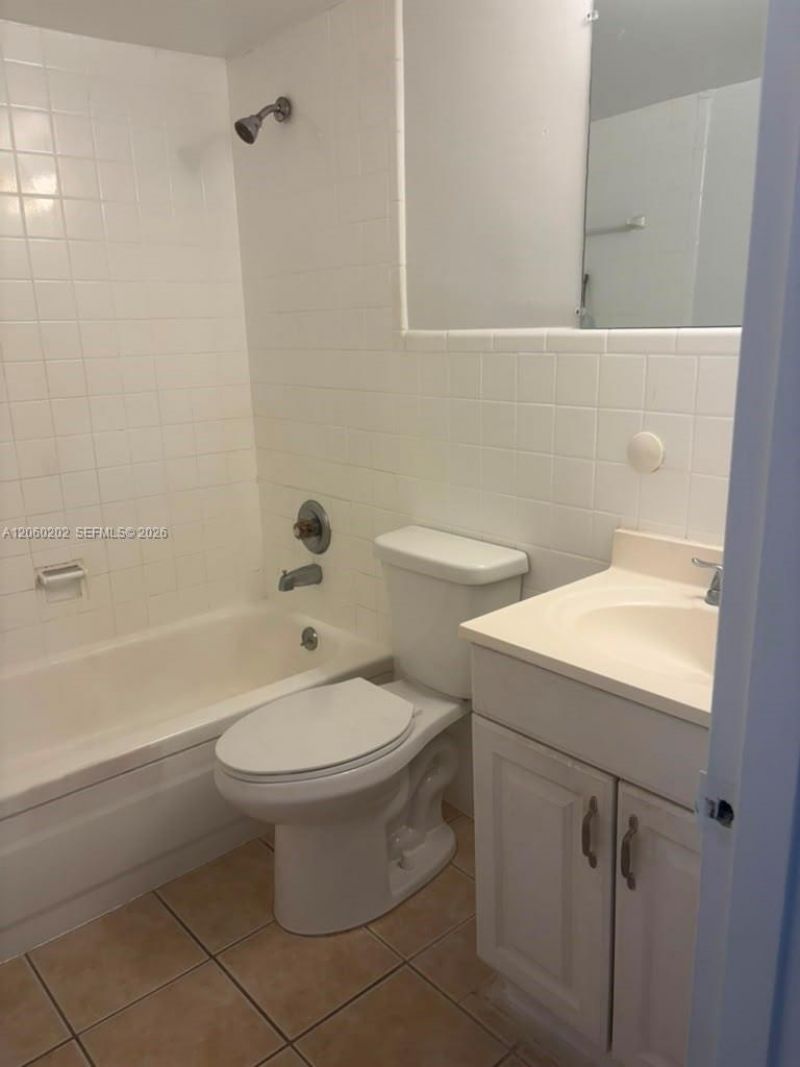 7917 West Dr, Unit 16, North Bay Village, FL 33141 Photo