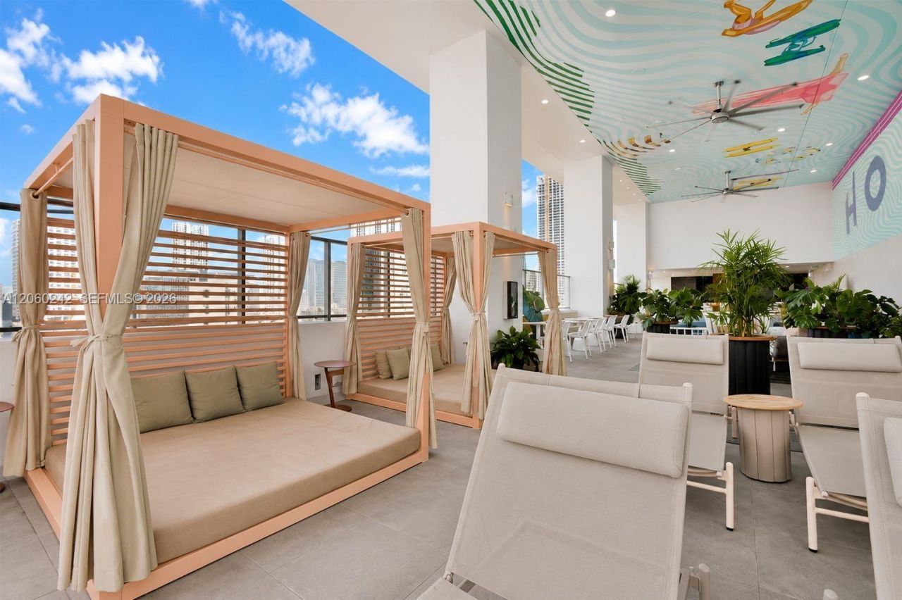 227 NE 2nd St , Unit 2000, Miami, FL 33132 Photo