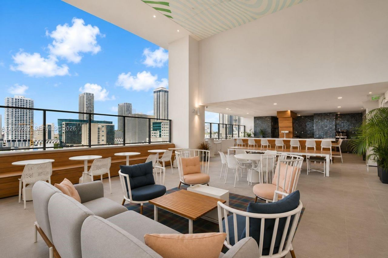 227 NE 2nd St , Unit 2000, Miami, FL 33132 Photo