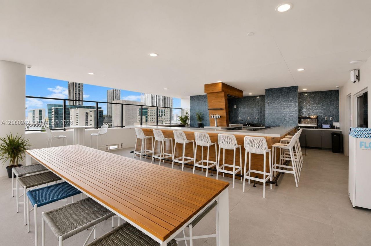 227 NE 2nd St , Unit 2000, Miami, FL 33132 Photo