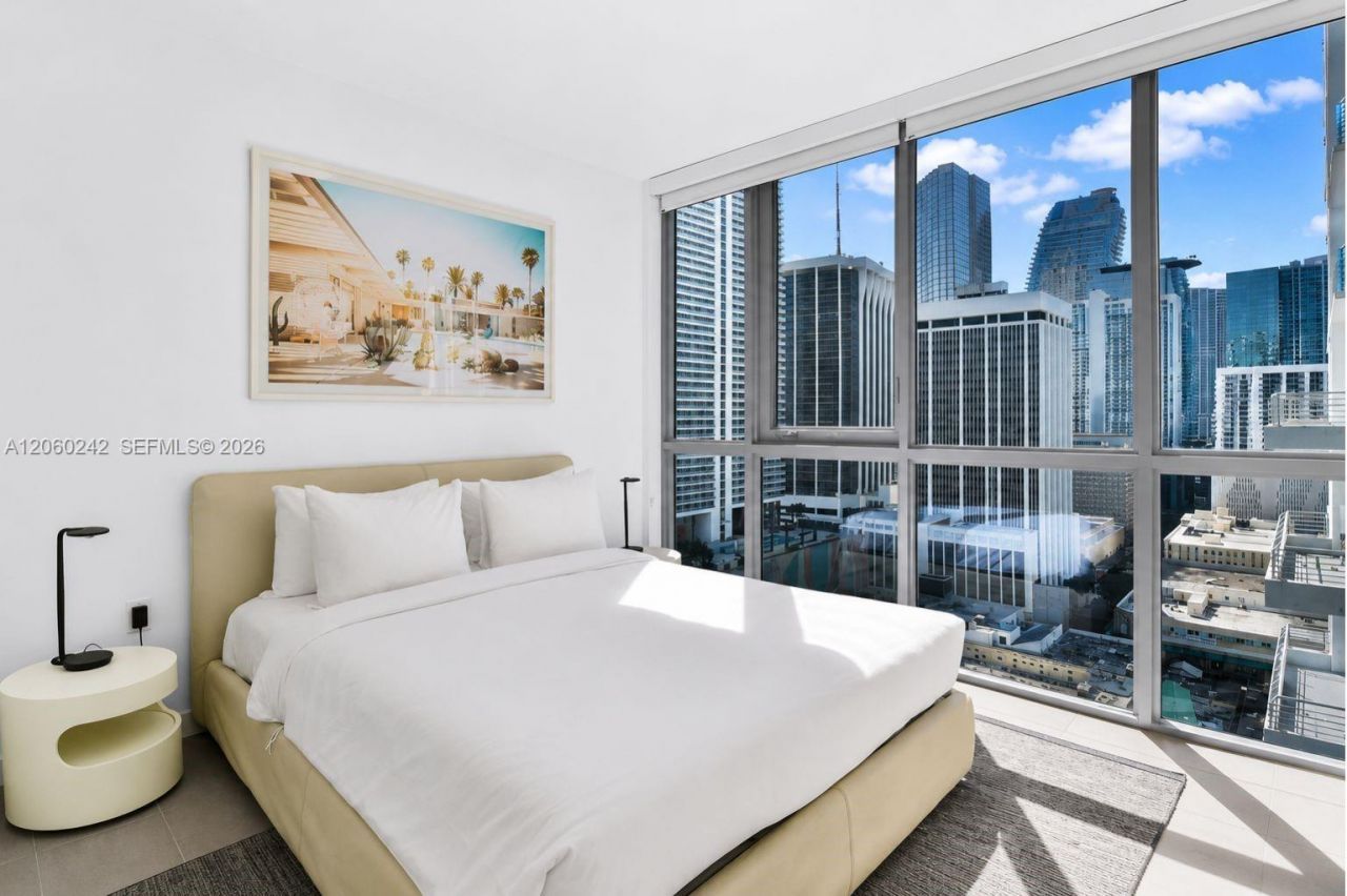 227 NE 2nd St , Unit 2000, Miami, FL 33132 Photo