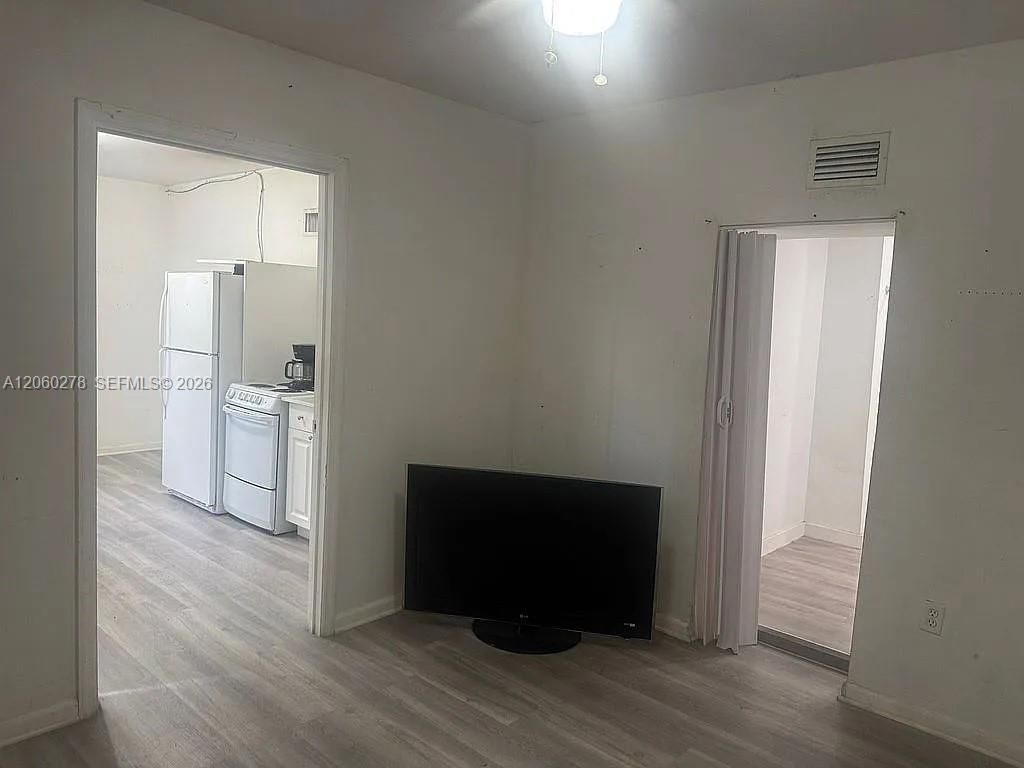 1501 NW 42nd St , Miami, FL 33142 Photo