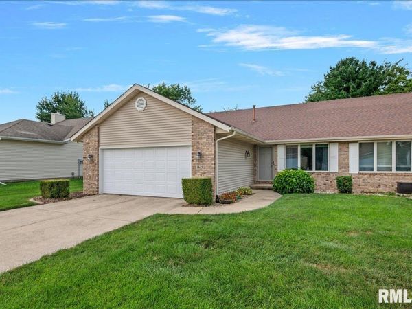 1615 Woodmore Drive, Springfield, IL 62711