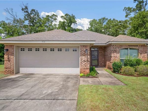 936 Parliament Court , Mobile, AL 36695