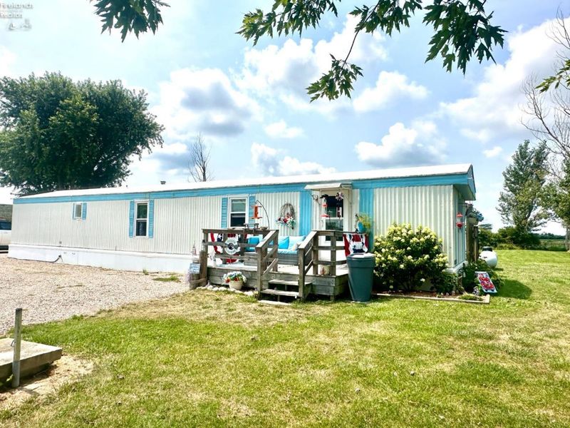 5798 N Humphrey Road, Oak Harbor, OH 43449 Photo 2
