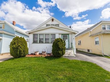 101 Eggert Road , Cheektowaga, NY 14215