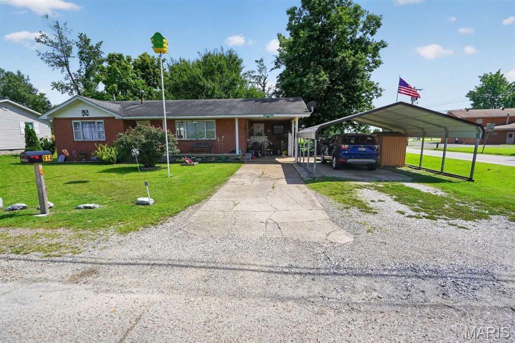 914 Delano Street, Poplar Bluff, MO 63901 Main Photo