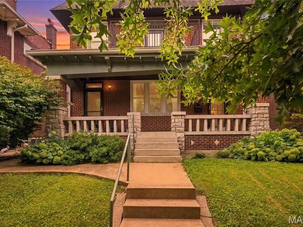 4556 Shenandoah Avenue, St Louis, MO 63110