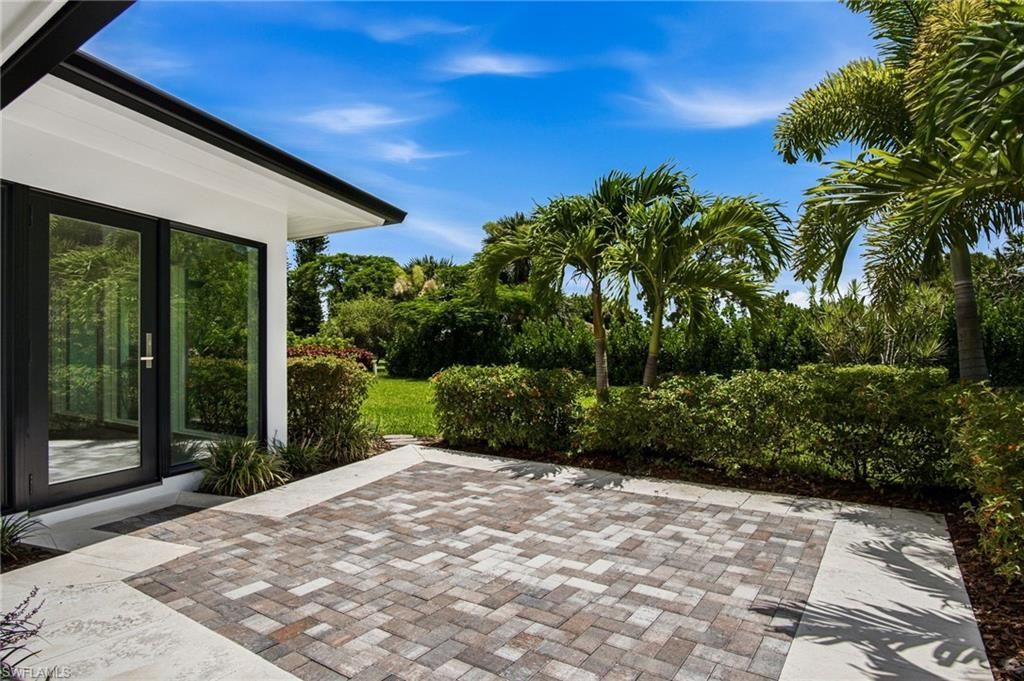 664 Pompano Dr , Naples, FL 34110 Photo