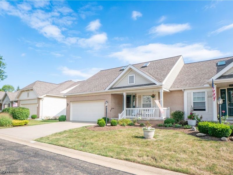 1848 Southpointe Circle NE, Canton, OH 44714 Photo 1