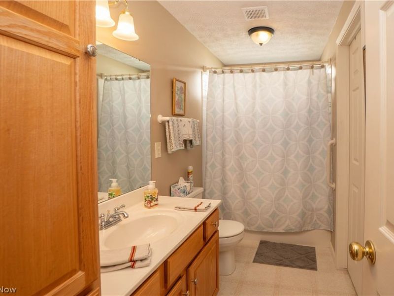 1848 Southpointe Circle NE, Canton, OH 44714 Photo 26