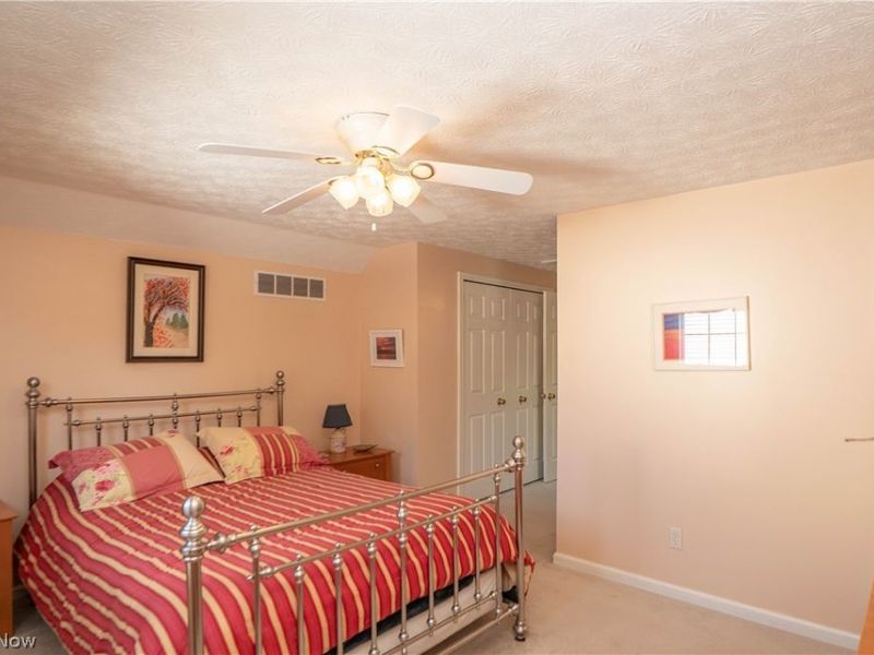 1848 Southpointe Circle NE, Canton, OH 44714 Photo 32