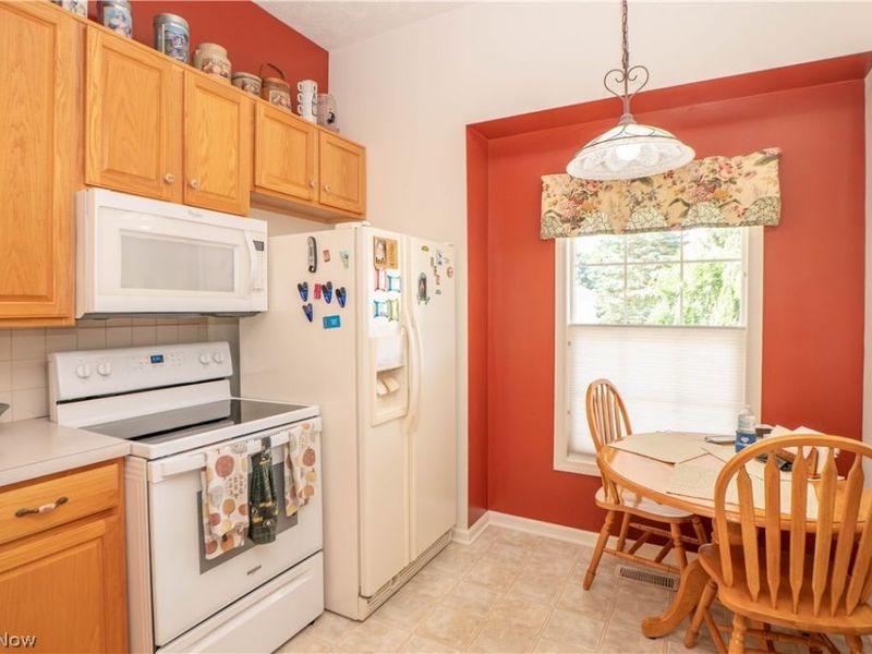 1848 Southpointe Circle NE, Canton, OH 44714 Photo 8