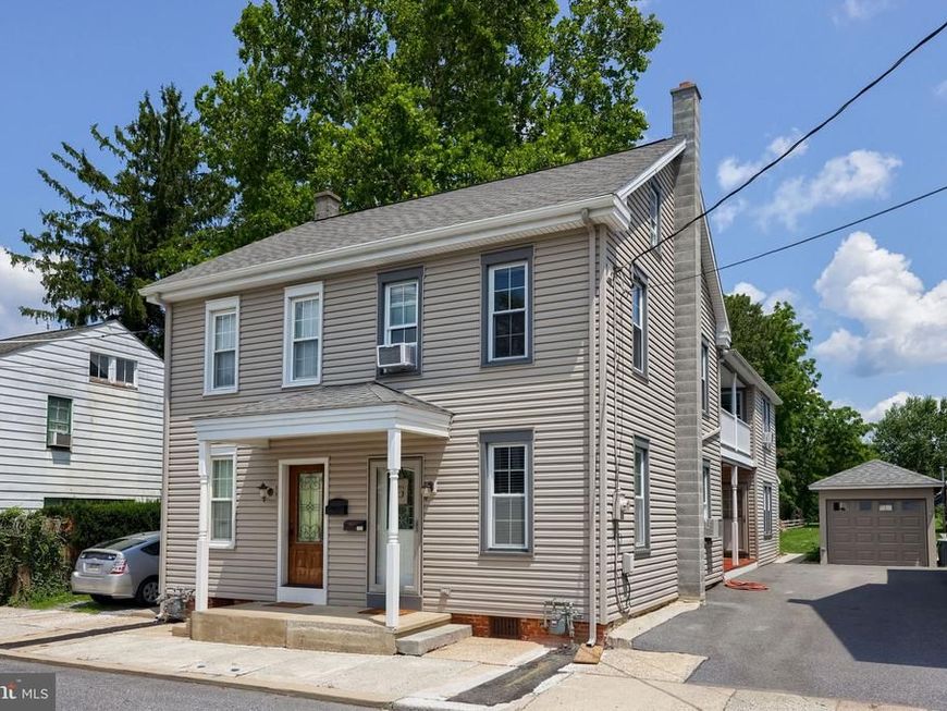 137 N Charlotte Street, Manheim, PA 17545 Main Photo