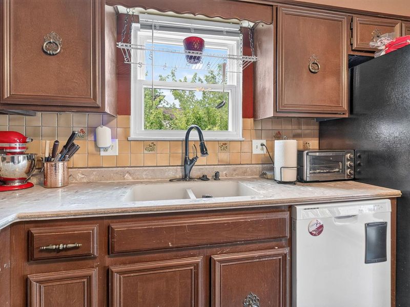 5093 Northtowne Boulevard, Columbus, OH 43229 Photo 17