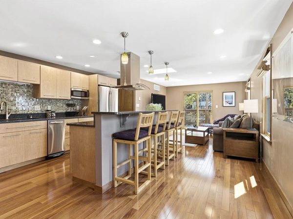 419 E 3rd St, Unit 3, Boston, MA 02127