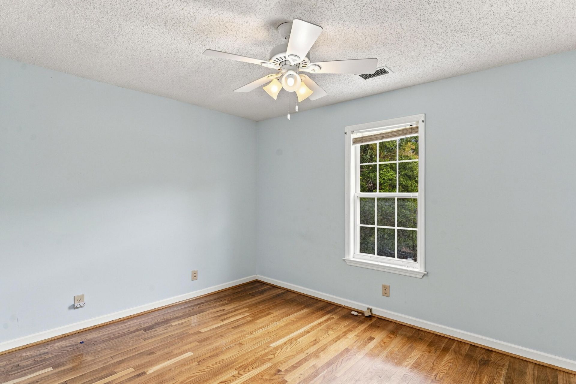 514 W Beach Photo 15