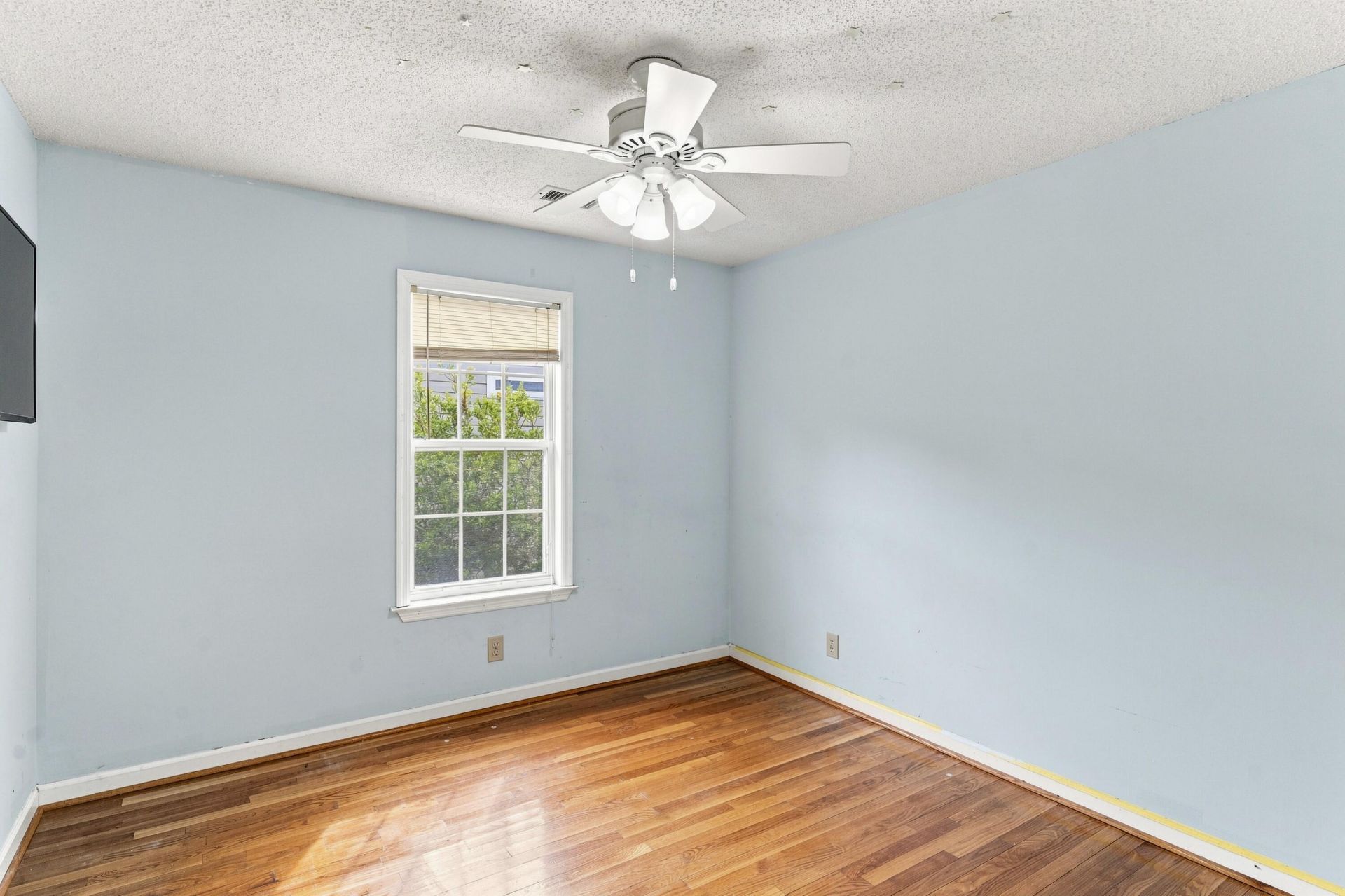 514 W Beach Photo 17