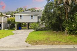 514 W Beach photo 4