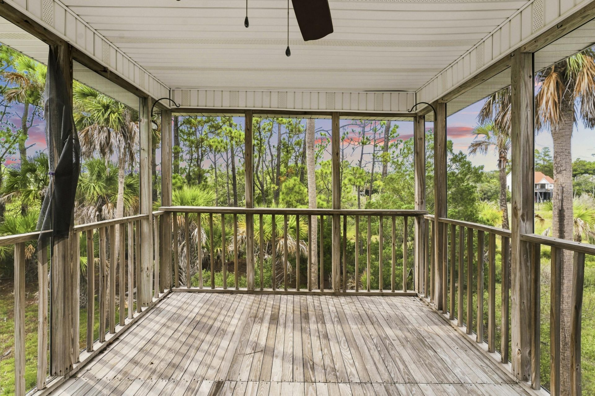 514 W Beach Photo 25