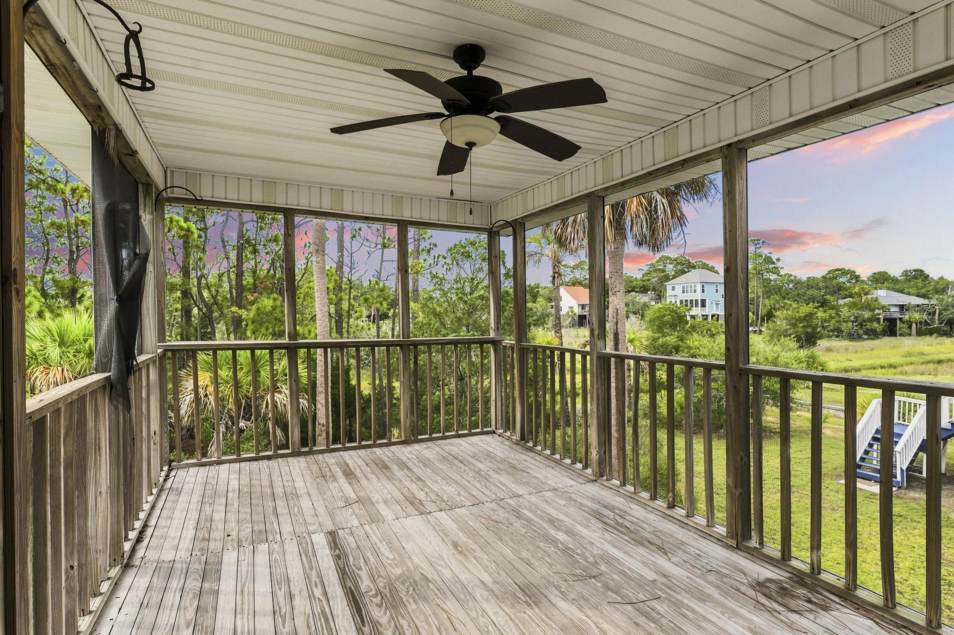 514 W Beach Photo 26