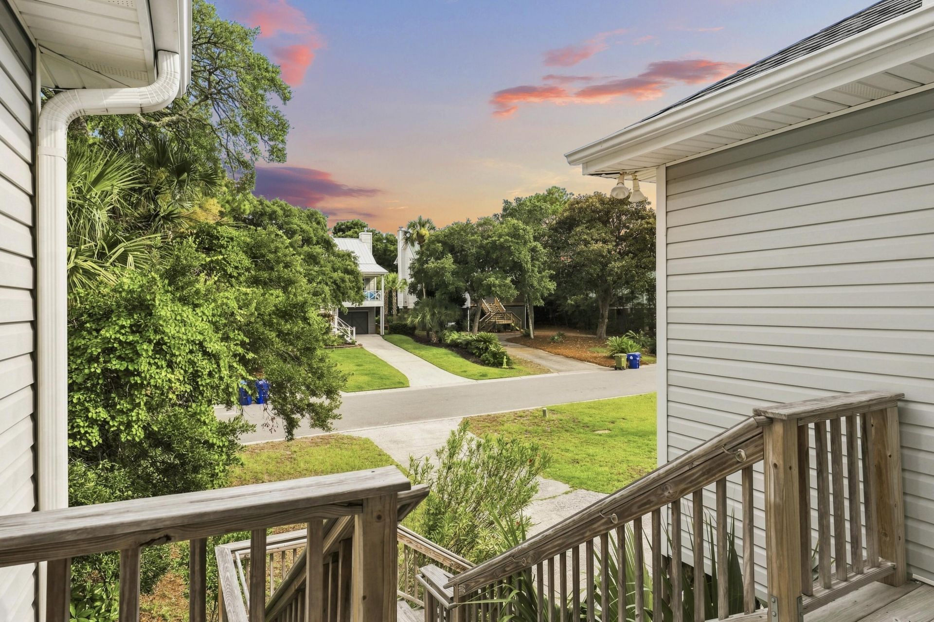 514 W Beach Photo 28
