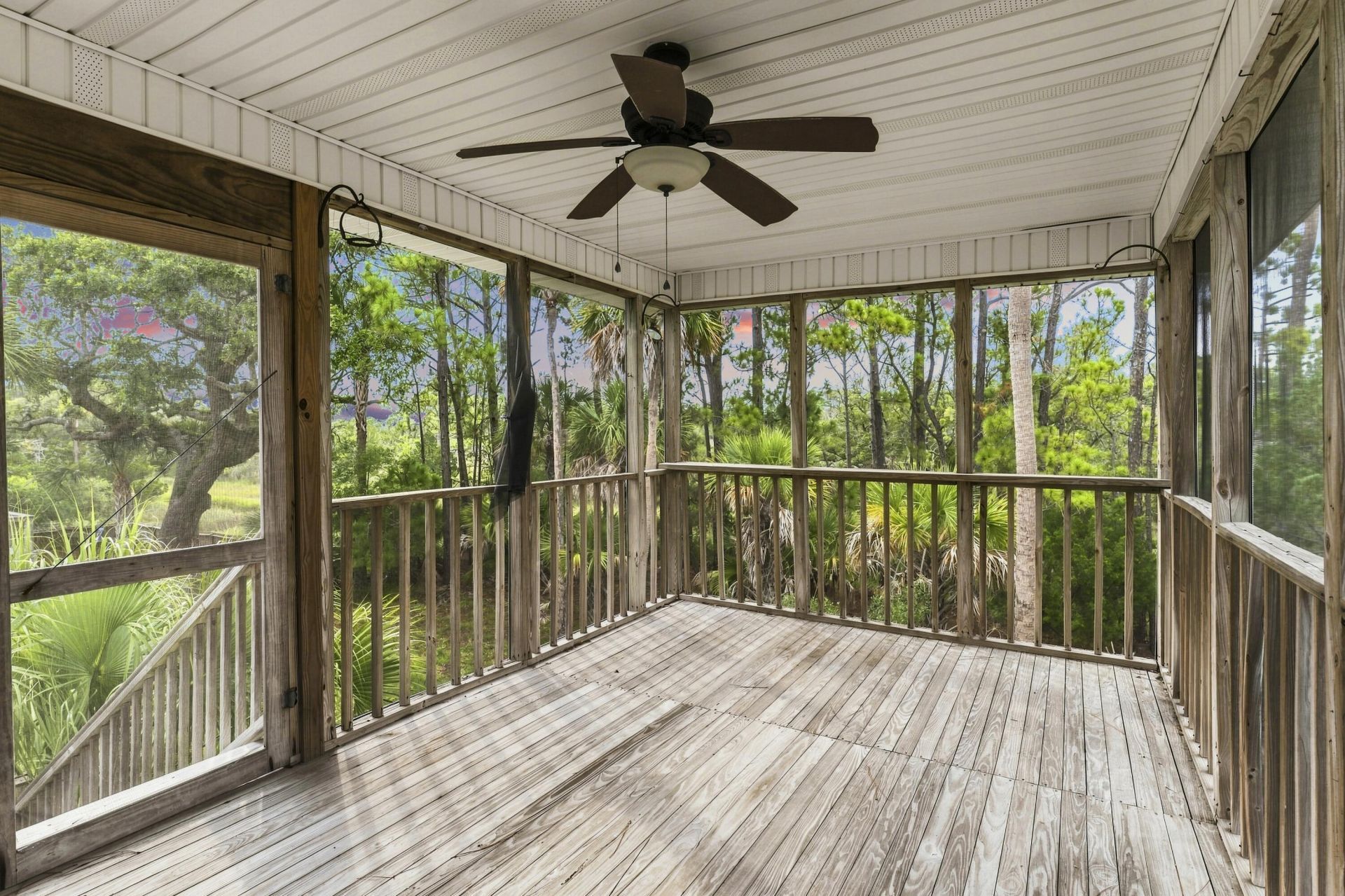 514 W Beach Photo 33