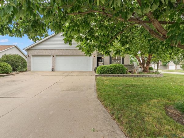 3802 Crail Road , Champaign, IL 61822
