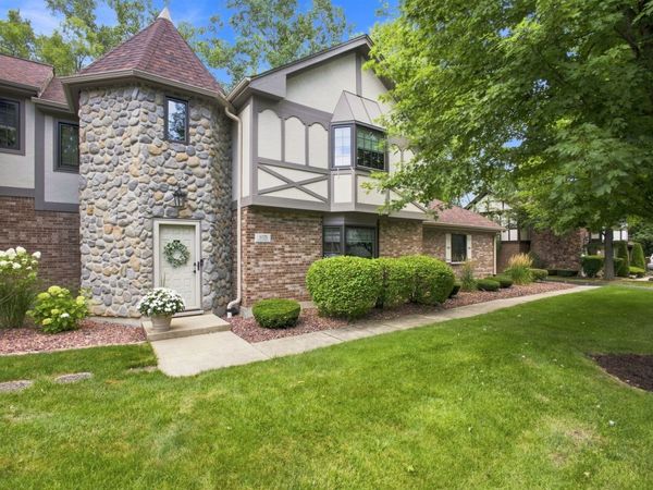 11725 S Black Forest Lane , Palos Park, IL 60464
