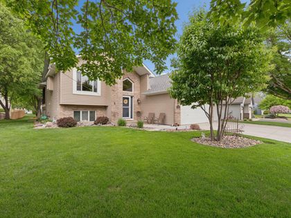9039 Vickors Crossing Brooklyn Park, MN 55443