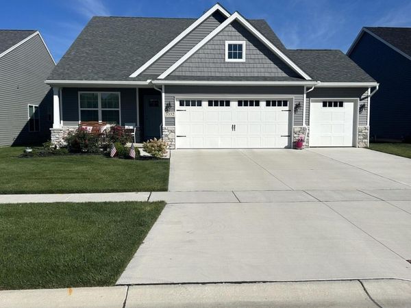 3420 Moonlit, Monclova, OH 43542