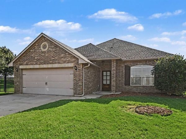 2132 Newbrook Drive, Edmond, OK 73003