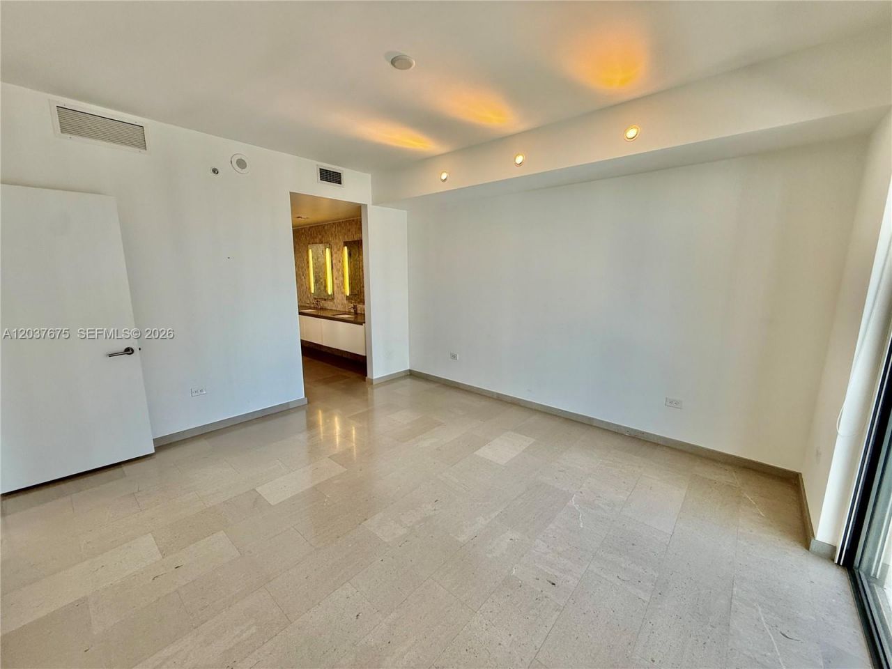 68 SE 6th St , Unit 2707, Miami, FL 33131 Photo