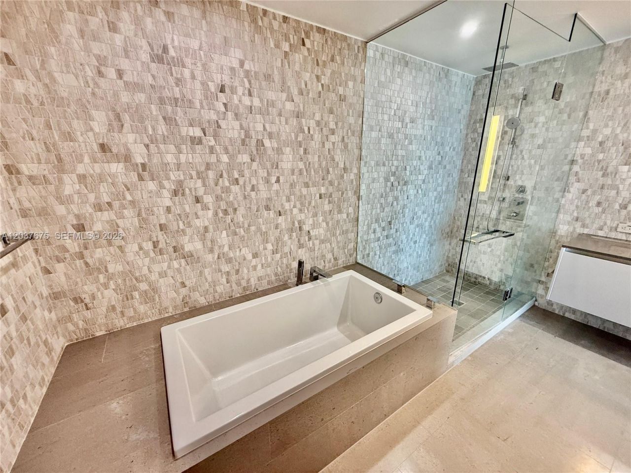 68 SE 6th St , Unit 2707, Miami, FL 33131 Photo