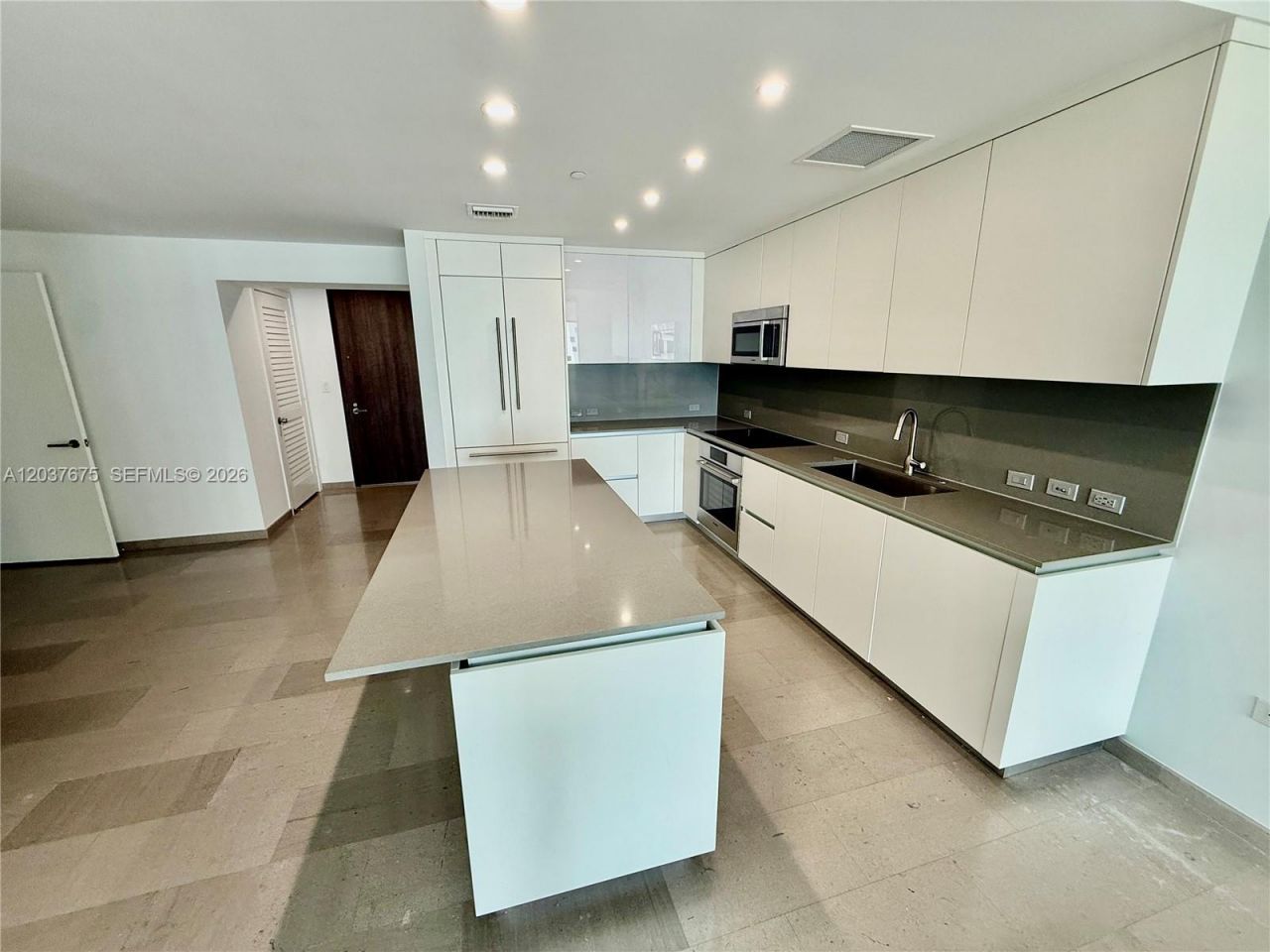 68 SE 6th St , Unit 2707, Miami, FL 33131 Photo