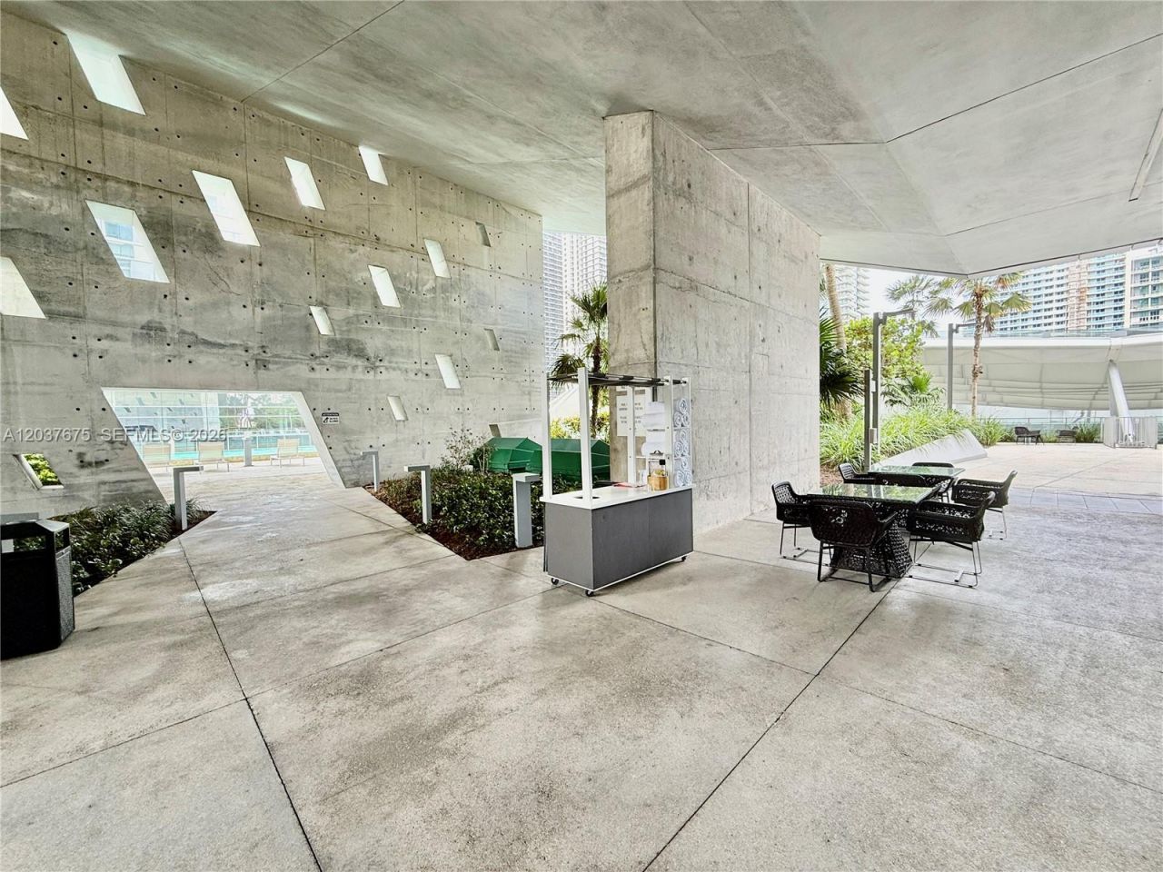 68 SE 6th St , Unit 2707, Miami, FL 33131 Photo
