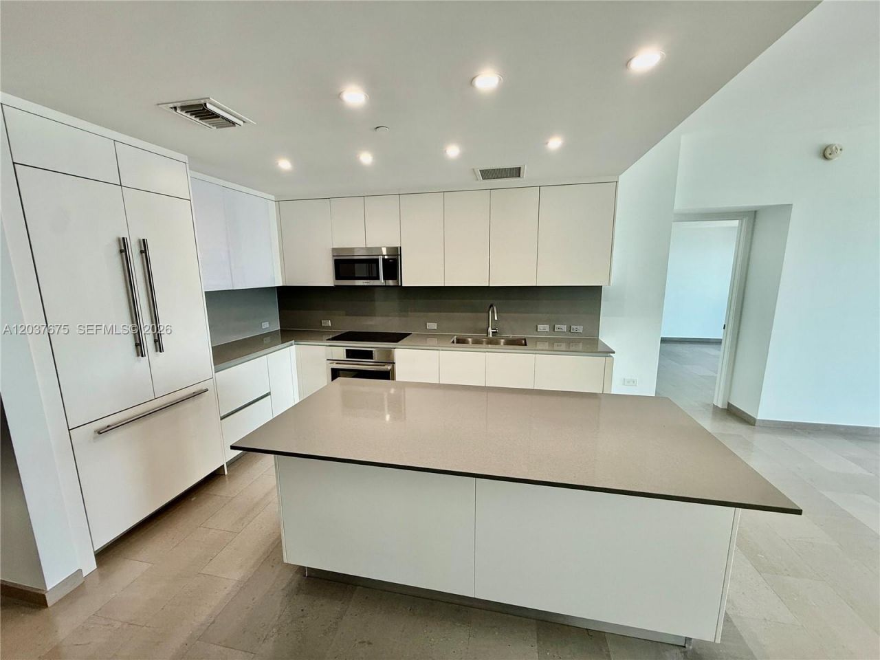 68 SE 6th St , Unit 2707, Miami, FL 33131 Photo