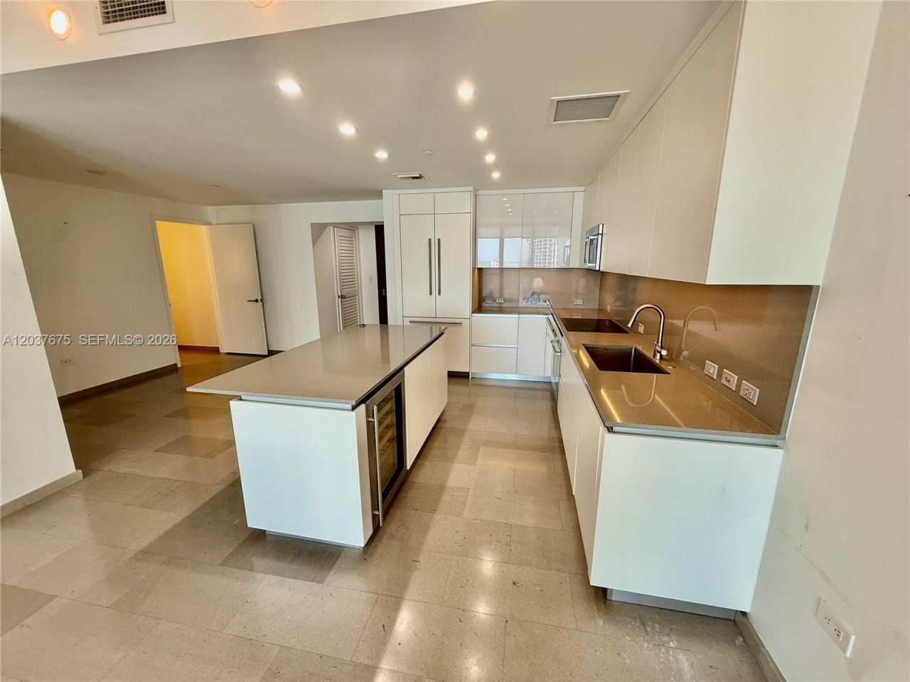 68 SE 6th St , Unit 2707, Miami, FL 33131 Photo