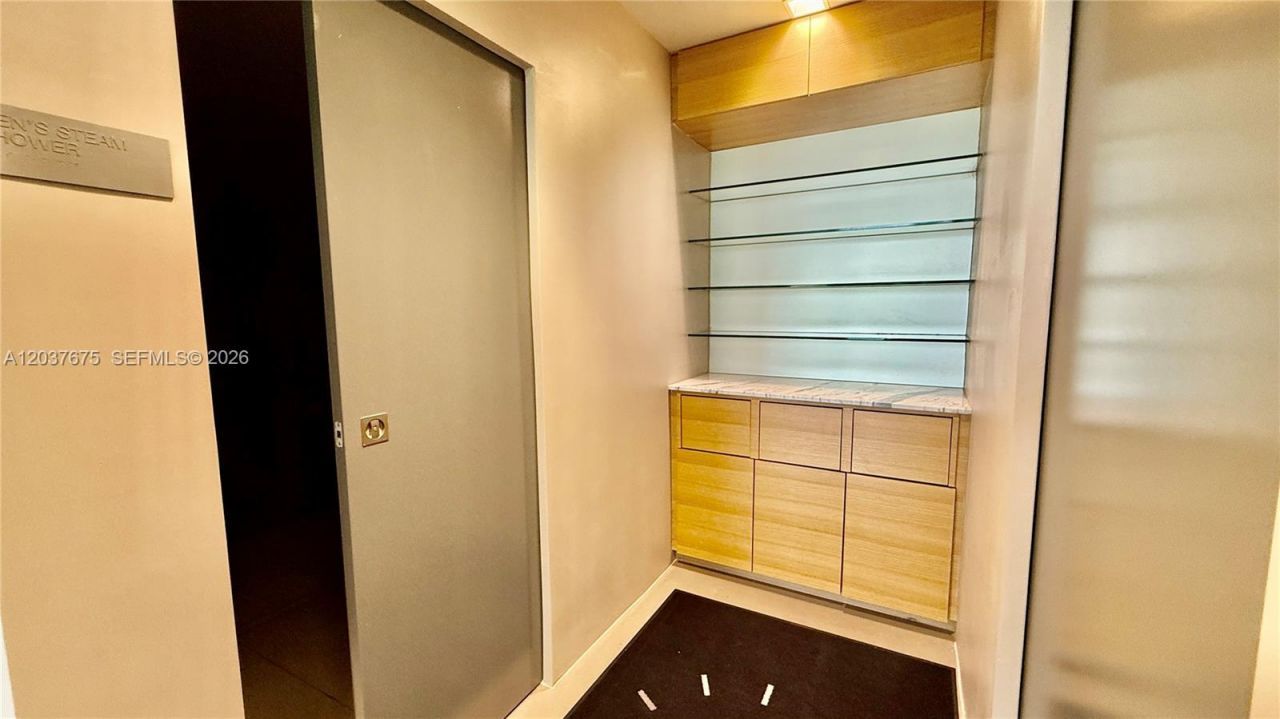 68 SE 6th St , Unit 2707, Miami, FL 33131 Photo