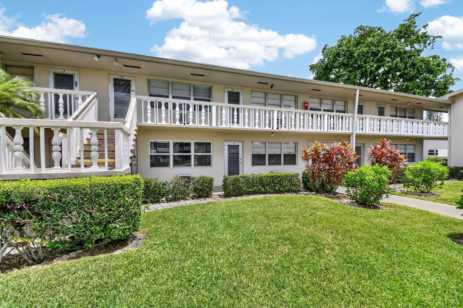 16 Sussex A, West Palm Beach, FL 33417 Main Photo