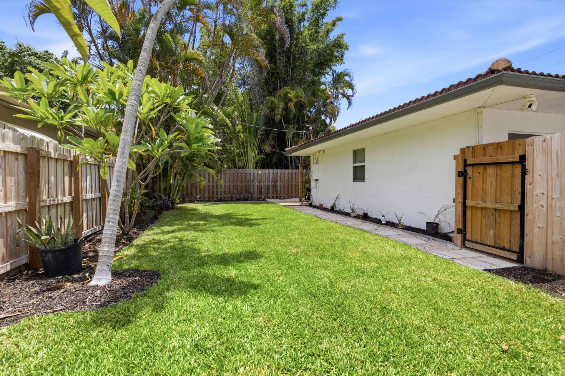 1400 NE 17th Avenue, Fort Lauderdale, FL 33304 Photo