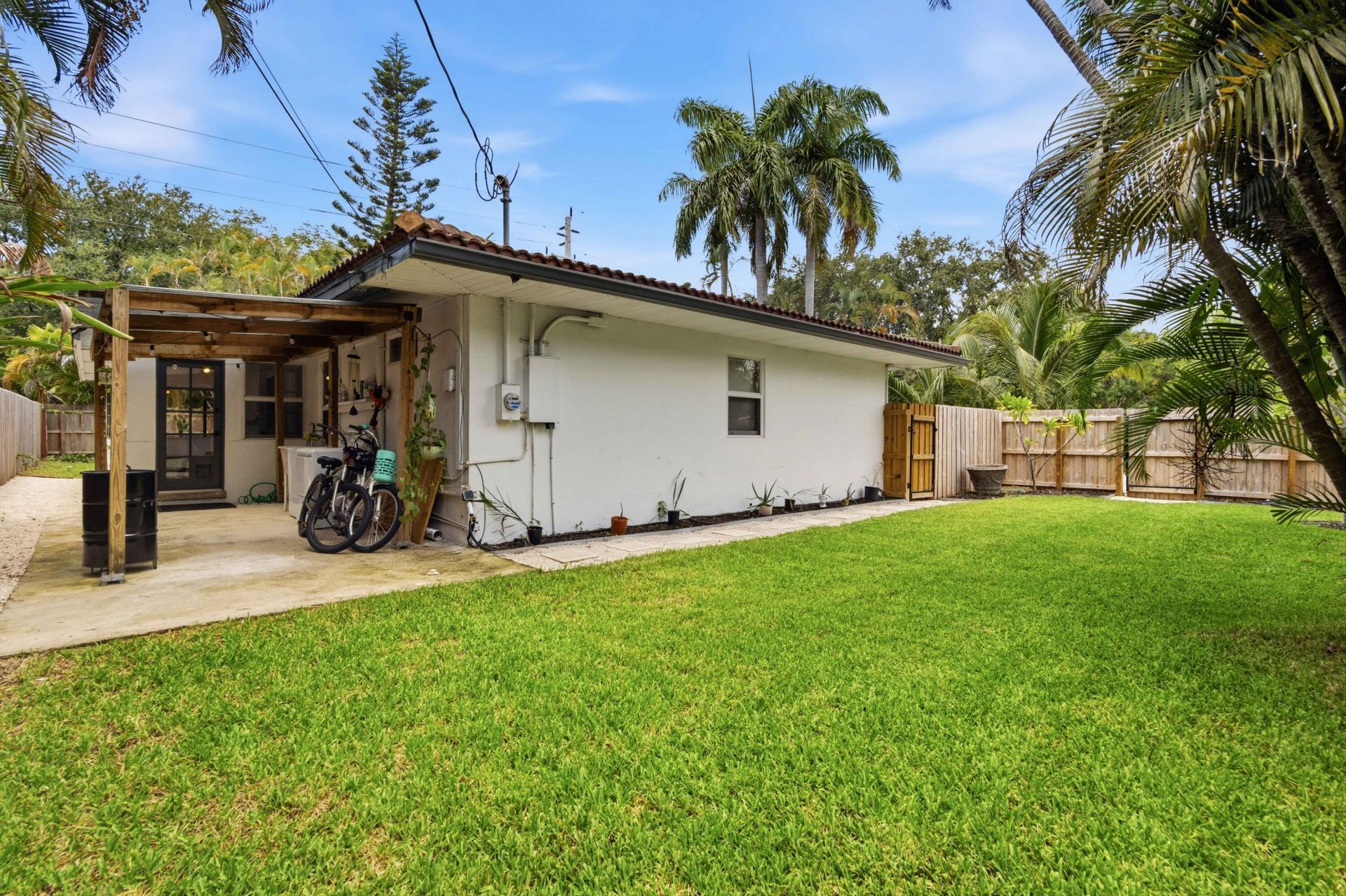 1400 NE 17th Avenue, Fort Lauderdale, FL 33304 Photo