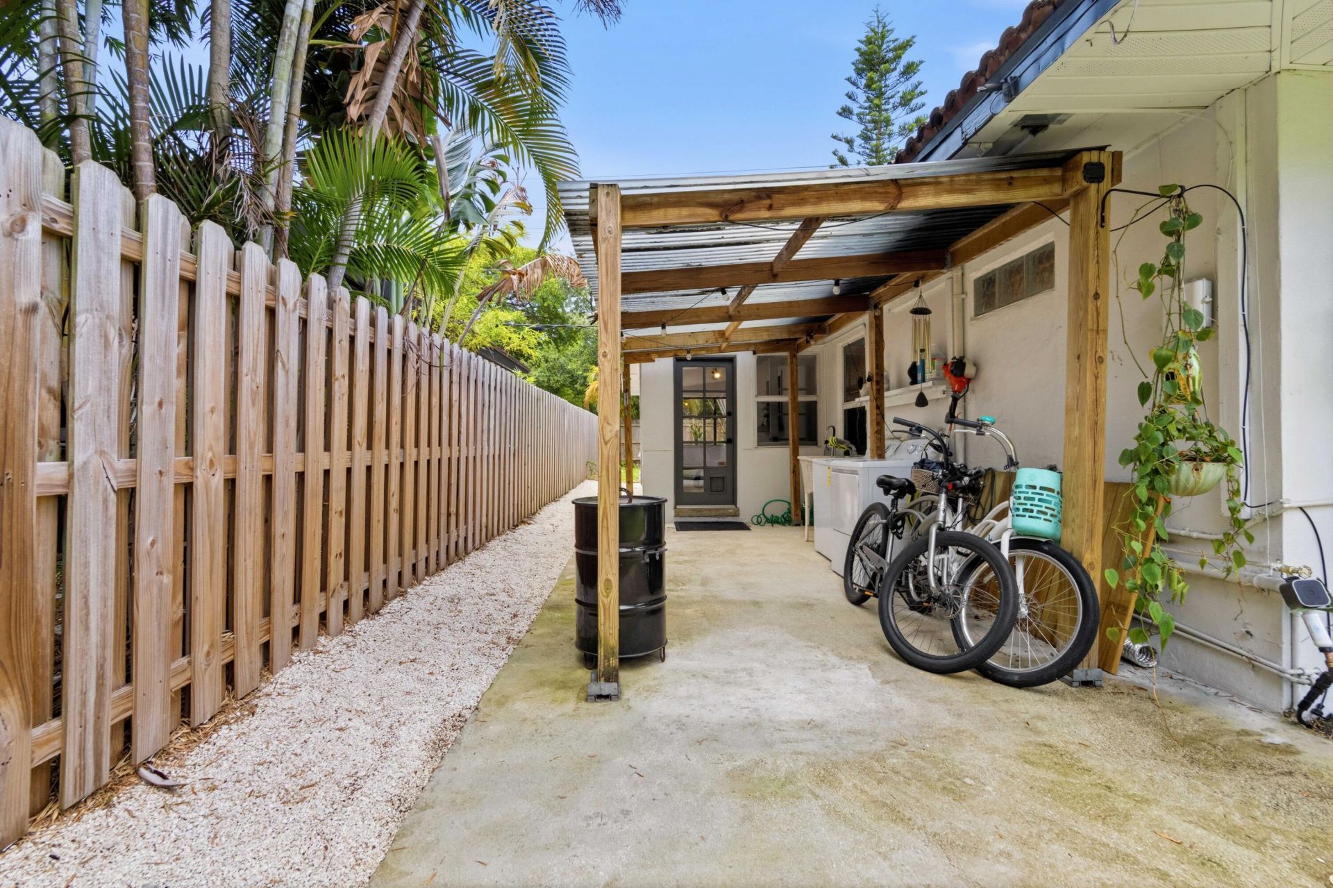 1400 NE 17th Avenue, Fort Lauderdale, FL 33304 Photo