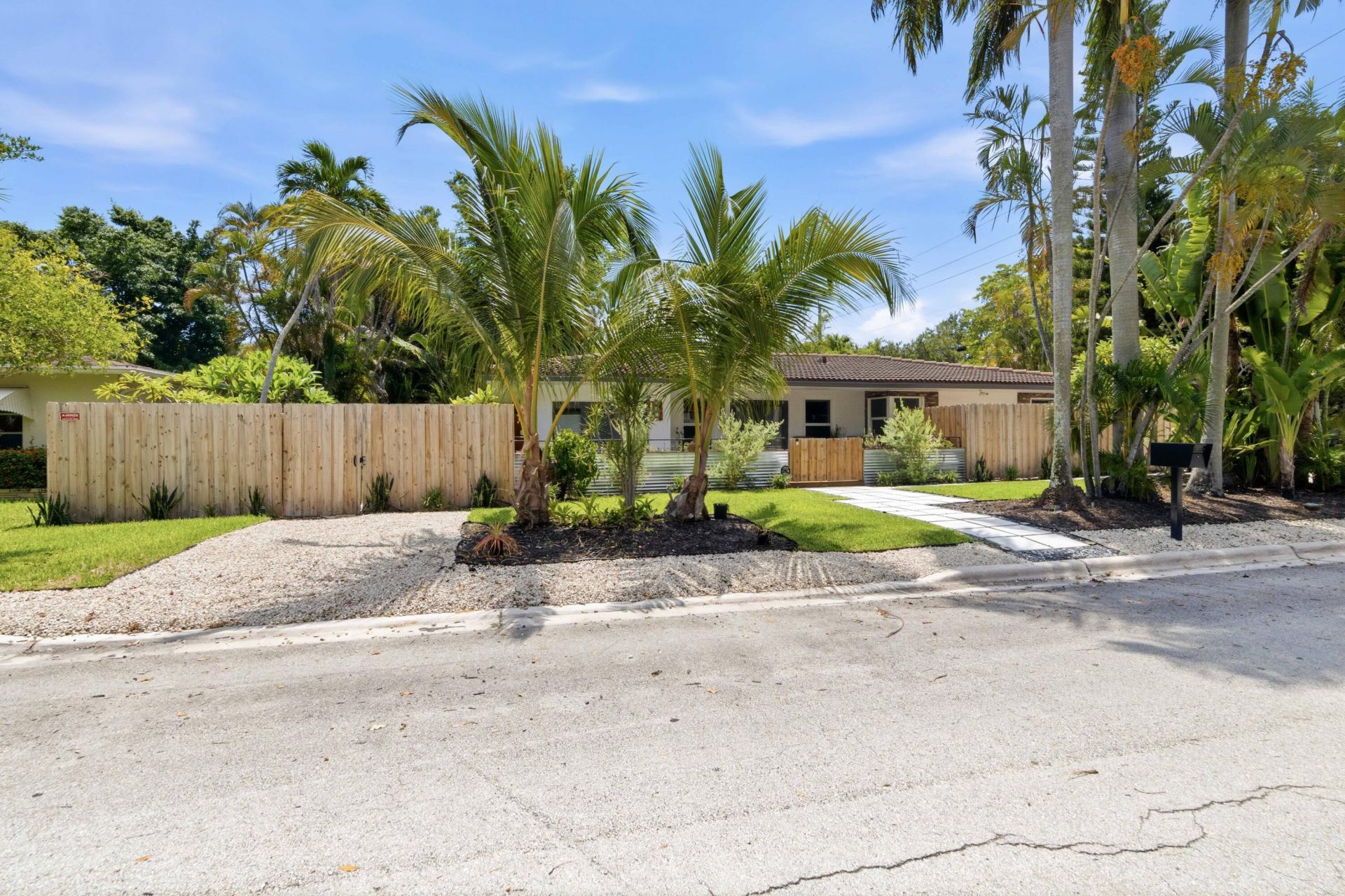 1400 NE 17th Avenue, Fort Lauderdale, FL 33304 Photo