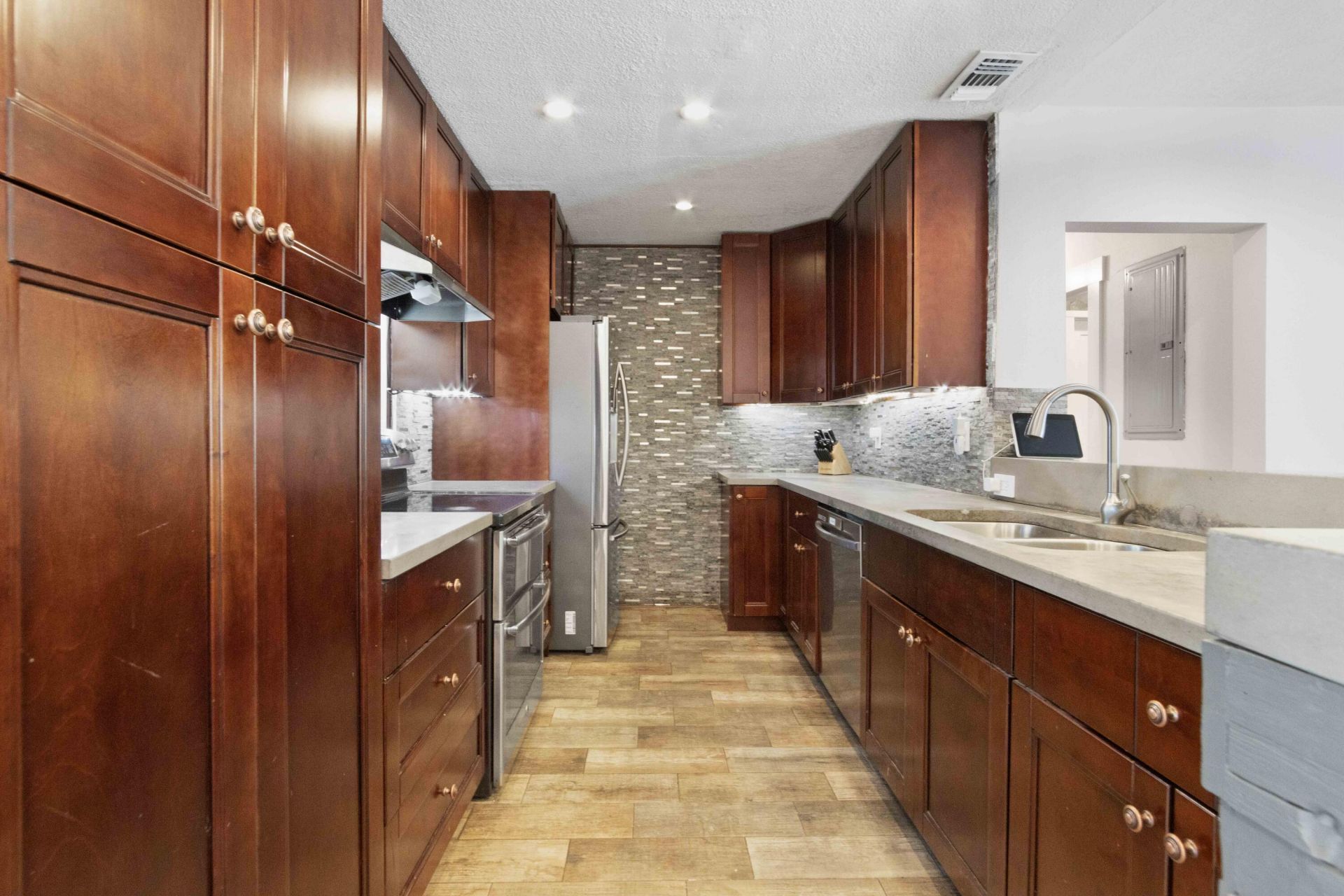 1400 NE 17th Avenue, Fort Lauderdale, FL 33304 Photo