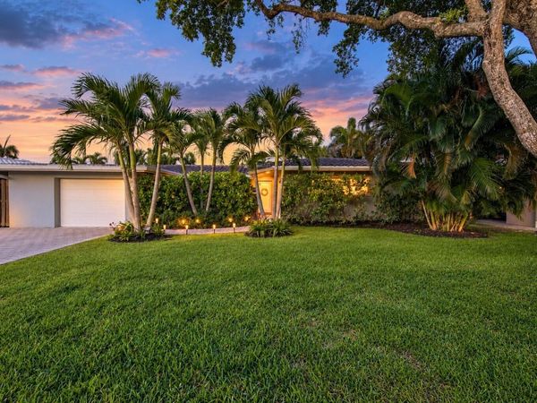 3652 NE 18TH Avenue, Oakland Park, FL 33334