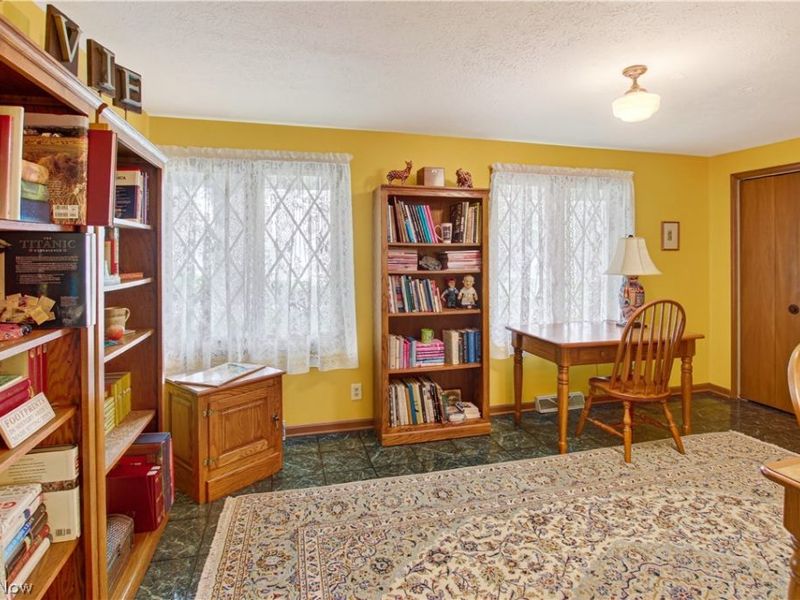 8402 Edge Lake Oval , Northfield, OH 44067 Photo 36